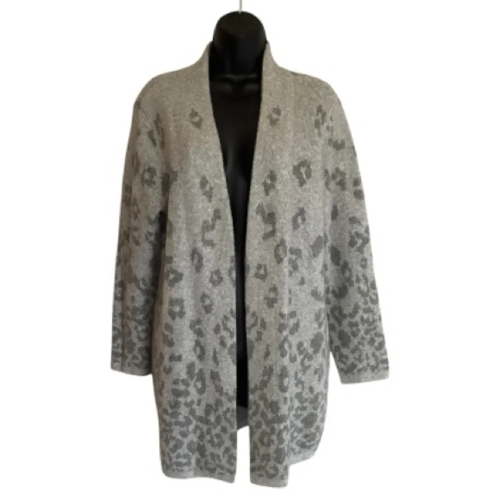 Talbots Heather Animal Print Flyway Gray Knit Cardigan Size L Petite - Picture 2 of 8
